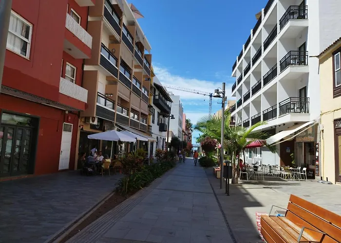 The Yellow Urban Escape * 푸에르토 드 라 크루즈